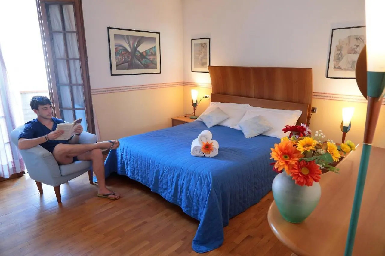 Villa Rossana Cenaia 0*,